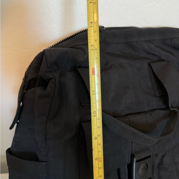 Tommy Bahama Convertible Backpack Tote Bag without Water Bottle Black Unisex - Picture 2 of 15